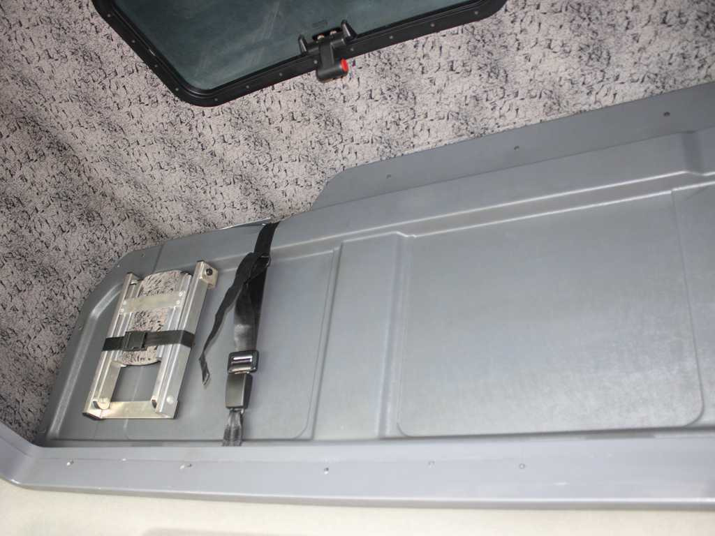 Plachtový nákladní auto Renault MIDLUM 220.12, EURO 5, SLEEPING BODY, HYDRAULIC FRONT: obrázek 19