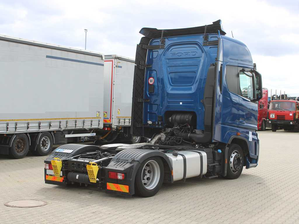 Ford F-MAX LL12tx, EURO 6, LOWDECK, NAVIGATION, INDEPENDENT AIR CONDITIONING - Tahač: obrázek 4 Ford F-MAX LL12tx, EURO 6, LOWDECK, NAVIGATION, INDEPENDENT AIR CONDITIONING - Tahač: obrázek 4