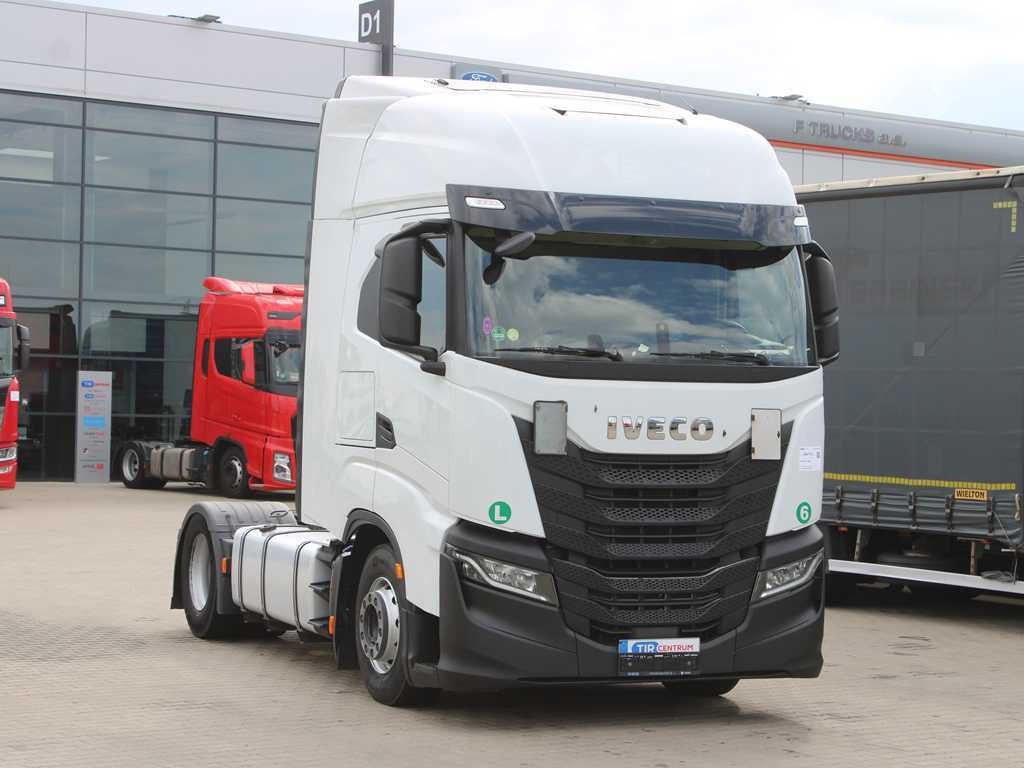 Iveco S - WAY 480, EURO 6, RETARDER, NAVIGATION, INDEPENDENT AIR CONDITIONING - Tahač: obrázek 3 Iveco S - WAY 480, EURO 6, RETARDER, NAVIGATION, INDEPENDENT AIR CONDITIONING - Tahač: obrázek 3