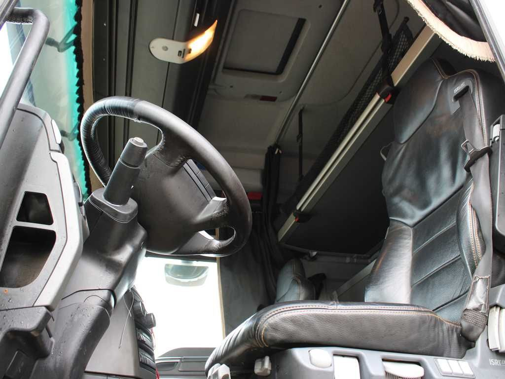 MAN TGX 26.560, 6x4, EURO 6, LEATHER SEATS - Tahač: obrázek 5 MAN TGX 26.560, 6x4, EURO 6, LEATHER SEATS - Tahač: obrázek 5