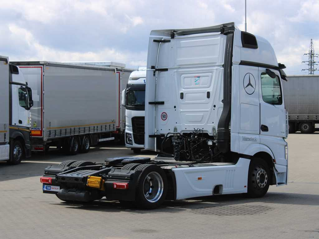 Mercedes-Benz Actros 1848, EURO 6, GIGA SPACE, NAVIGATION, LOWDECK - Tahač: obrázek 4 Mercedes-Benz Actros 1848, EURO 6, GIGA SPACE, NAVIGATION, LOWDECK - Tahač: obrázek 4