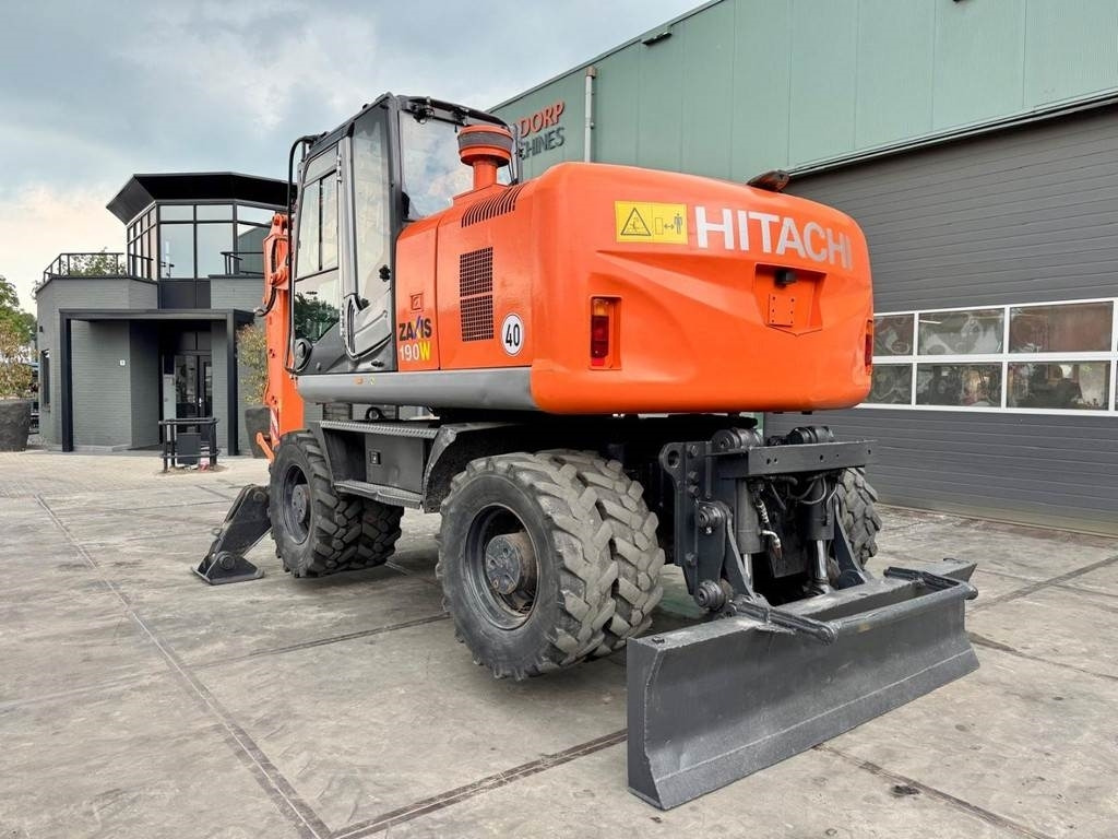 Hitachi ZX190W3 - Kolesové rýpadlo: obrázek 3 Hitachi ZX190W3 - Kolesové rýpadlo: obrázek 3
