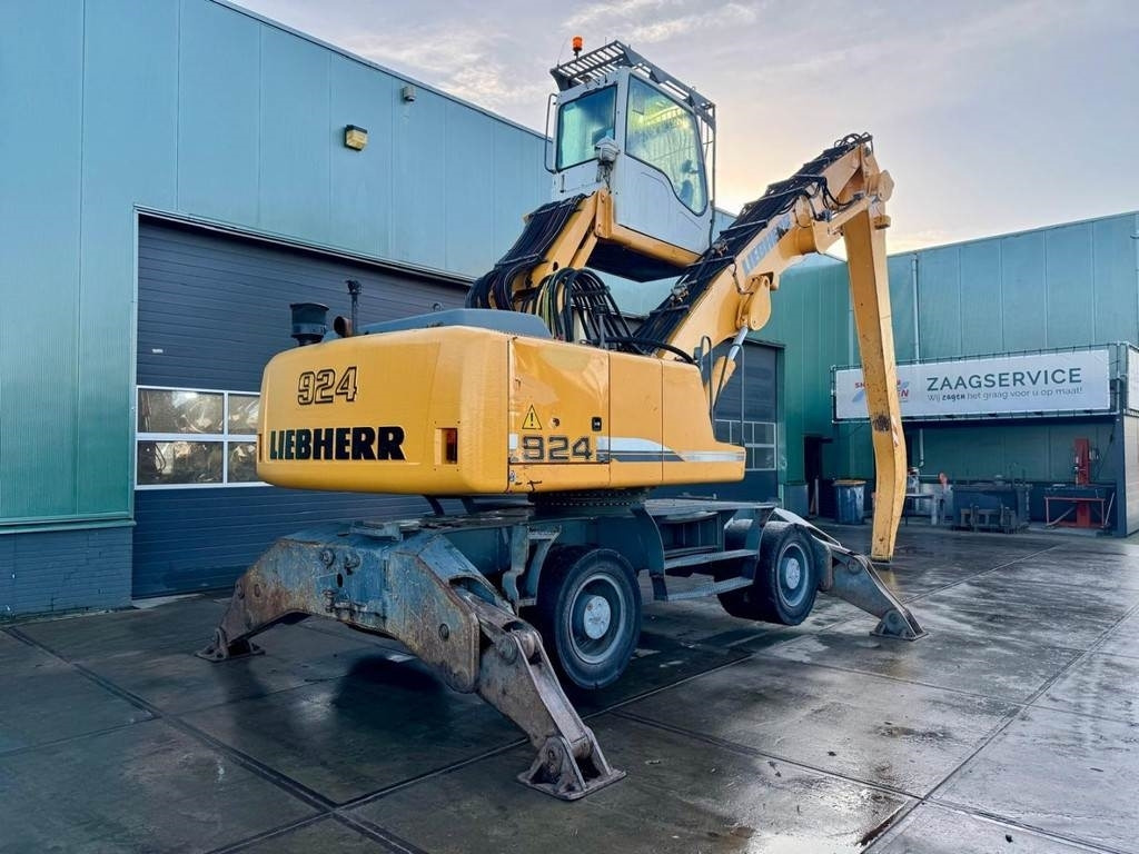 Liebherr A 924 C - Překládkové rypadlo: obrázek 4 Liebherr A 924 C - Překládkové rypadlo: obrázek 4