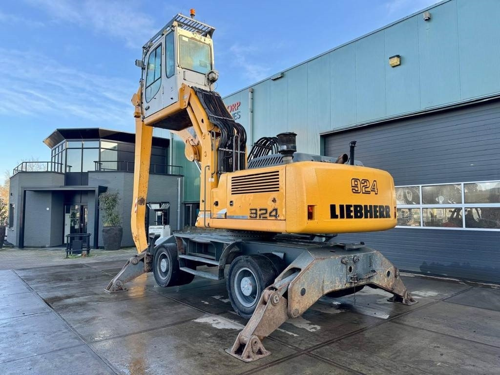 Liebherr A 924 C - Překládkové rypadlo: obrázek 3 Liebherr A 924 C - Překládkové rypadlo: obrázek 3