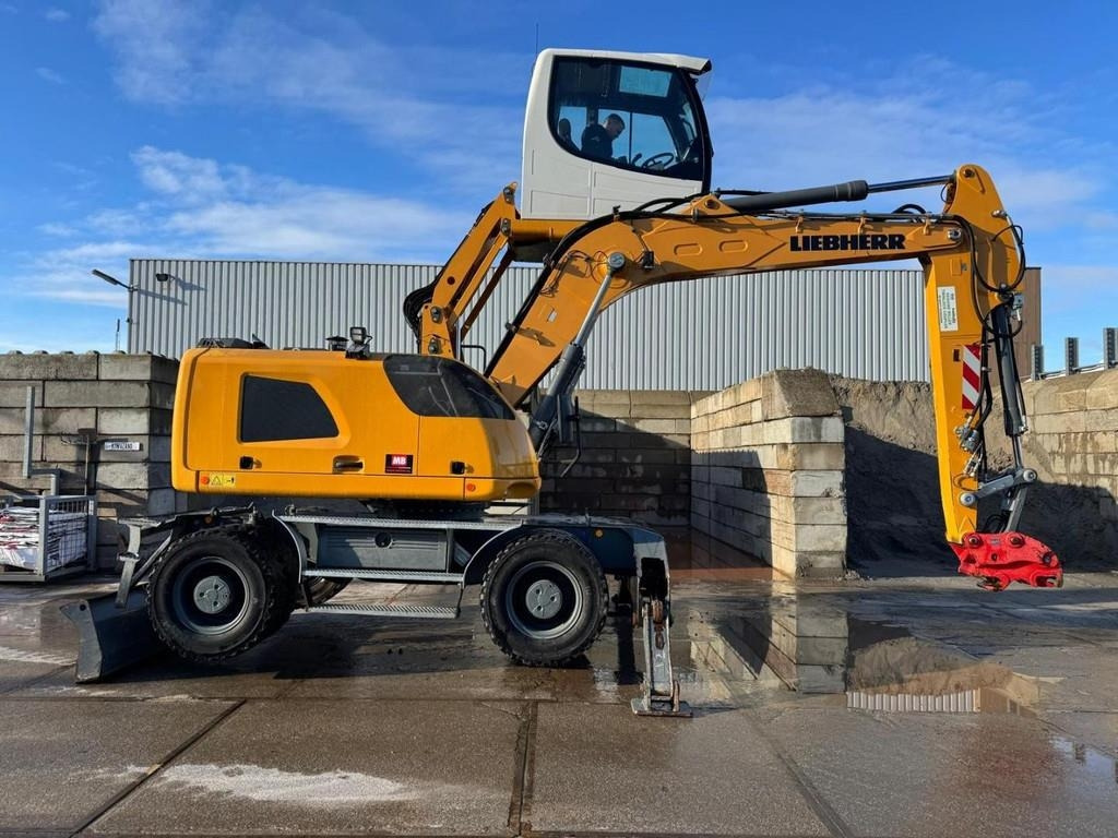 Liebherr LH 18 M - Překládkové rypadlo: obrázek 5 Liebherr LH 18 M - Překládkové rypadlo: obrázek 5