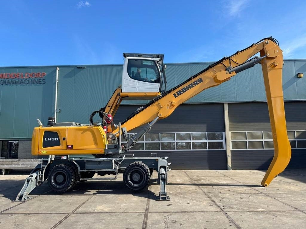 Liebherr LH 30 M - Překládkové rypadlo: obrázek 5 Liebherr LH 30 M - Překládkové rypadlo: obrázek 5