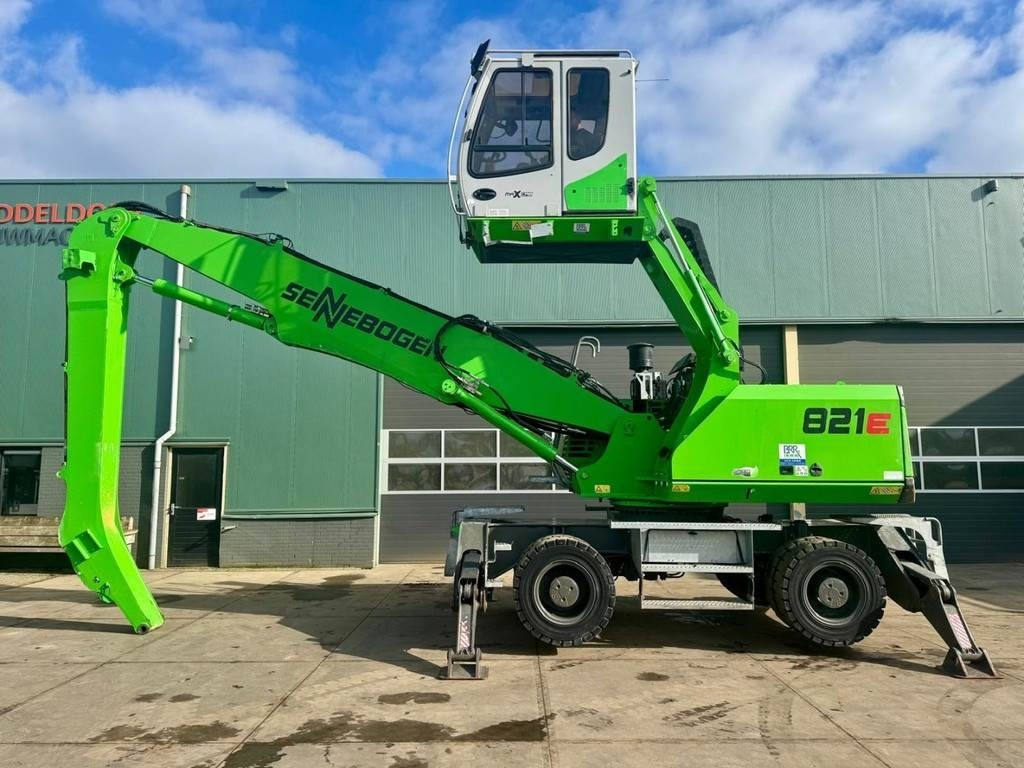 Sennebogen 821M E - Překládkové rypadlo: obrázek 1 Sennebogen 821M E - Překládkové rypadlo: obrázek 1