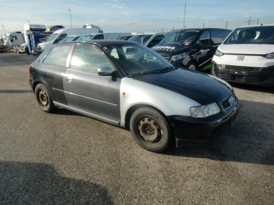 Audi A3 Limousine 1,9 TDI Ersatzteilträger - Sedan: obrázek 1 Audi A3 Limousine 1,9 TDI Ersatzteilträger - Sedan: obrázek 1