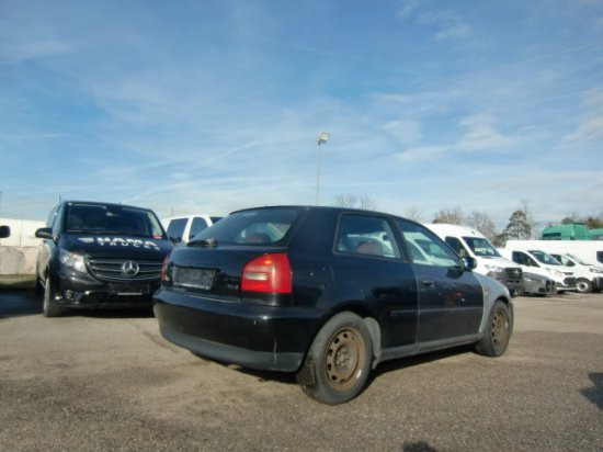 Audi A3 Limousine 1,9 TDI Ersatzteilträger - Sedan: obrázek 5 Audi A3 Limousine 1,9 TDI Ersatzteilträger - Sedan: obrázek 5