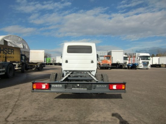 Iveco Daily 40 - 180 Fahrgestell, E6 Automatik 2 Stück verfügbar - Podvozek s kabinou: obrázek 5 Iveco Daily 40 - 180 Fahrgestell, E6 Automatik 2 Stück verfügbar - Podvozek s kabinou: obrázek 5