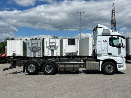 Mercedes-Benz Actros 2545 6x2 BDF E6, Retarder, Alufelgen - Kontejnérový podvozek/ Výměnná nástavba: obrázek 4 Mercedes-Benz Actros 2545 6x2 BDF E6, Retarder, Alufelgen - Kontejnérový podvozek/ Výměnná nástavba: obrázek 4