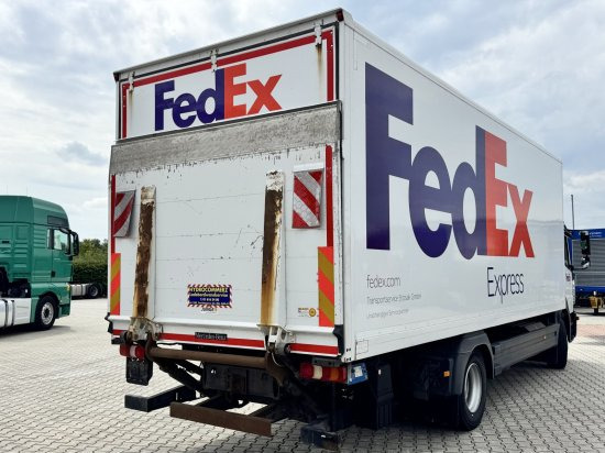 Mercedes-Benz Atego 1524 Koffer mit Hebebühne - Skříňový nákladní auto: obrázek 4 Mercedes-Benz Atego 1524 Koffer mit Hebebühne - Skříňový nákladní auto: obrázek 4