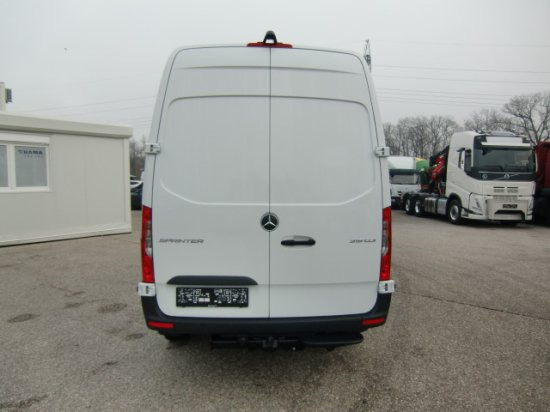 Mercedes-Benz Sprinter 319 CDI Standard, el.Schiebetür ,Exportpreis ohne Nova - Furgon: obrázek 5 Mercedes-Benz Sprinter 319 CDI Standard, el.Schiebetür ,Exportpreis ohne Nova - Furgon: obrázek 5