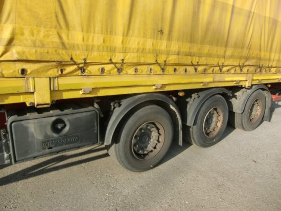 Schwarzmüller Spezialauflieger Schräglader, Coilmulde mehrere Einheiten verfügbar - Plachtový návěs: obrázek 4 Schwarzmüller Spezialauflieger Schräglader, Coilmulde mehrere Einheiten verfügbar - Plachtový návěs: obrázek 4