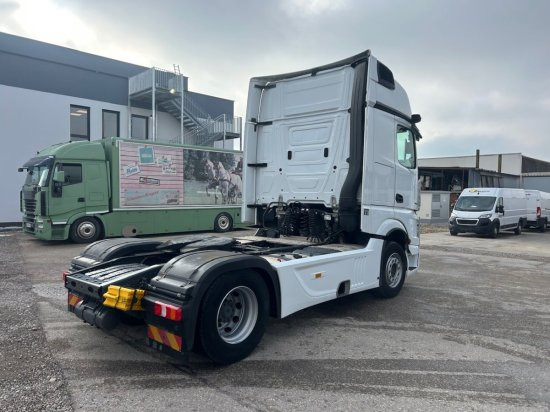Mercedes-Benz 1851 Gigaspace, Retarder, Mirror-Cam, E6 - Tahač: obrázek 4 Mercedes-Benz 1851 Gigaspace, Retarder, Mirror-Cam, E6 - Tahač: obrázek 4