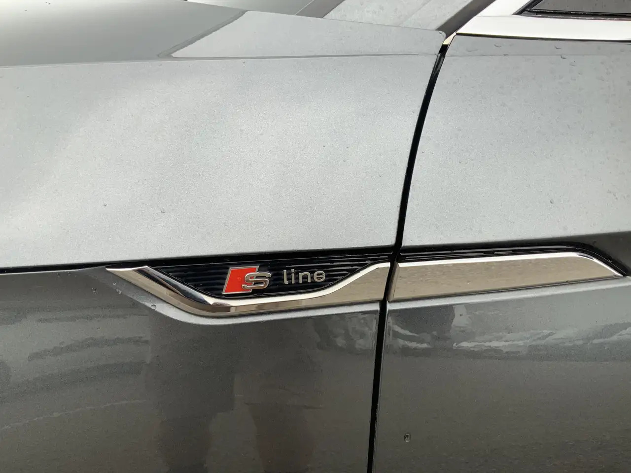Audi A5 Sportback 2.0 TFSI g-tron Sport 2 x S-line edition - Hatchback: obrázek 4 Audi A5 Sportback 2.0 TFSI g-tron Sport 2 x S-line edition - Hatchback: obrázek 4