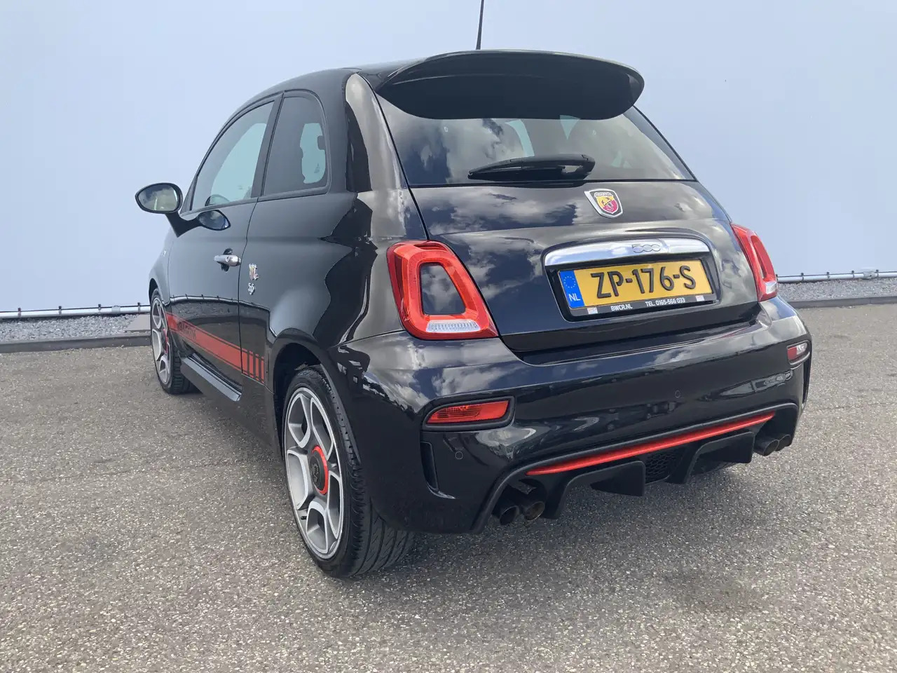 Fiat 500C Abarth 1.4 T-Jet 595 Automaat Euro 6 - Osobní auto: obrázek 4 Fiat 500C Abarth 1.4 T-Jet 595 Automaat Euro 6 - Osobní auto: obrázek 4