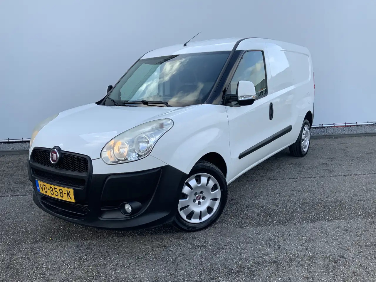 Fiat Doblo Cargo 1.6 MultiJet SX Maxi Airco Trekhaak 1300 kg - Malá dodávka: obrázek 1 Fiat Doblo Cargo 1.6 MultiJet SX Maxi Airco Trekhaak 1300 kg - Malá dodávka: obrázek 1