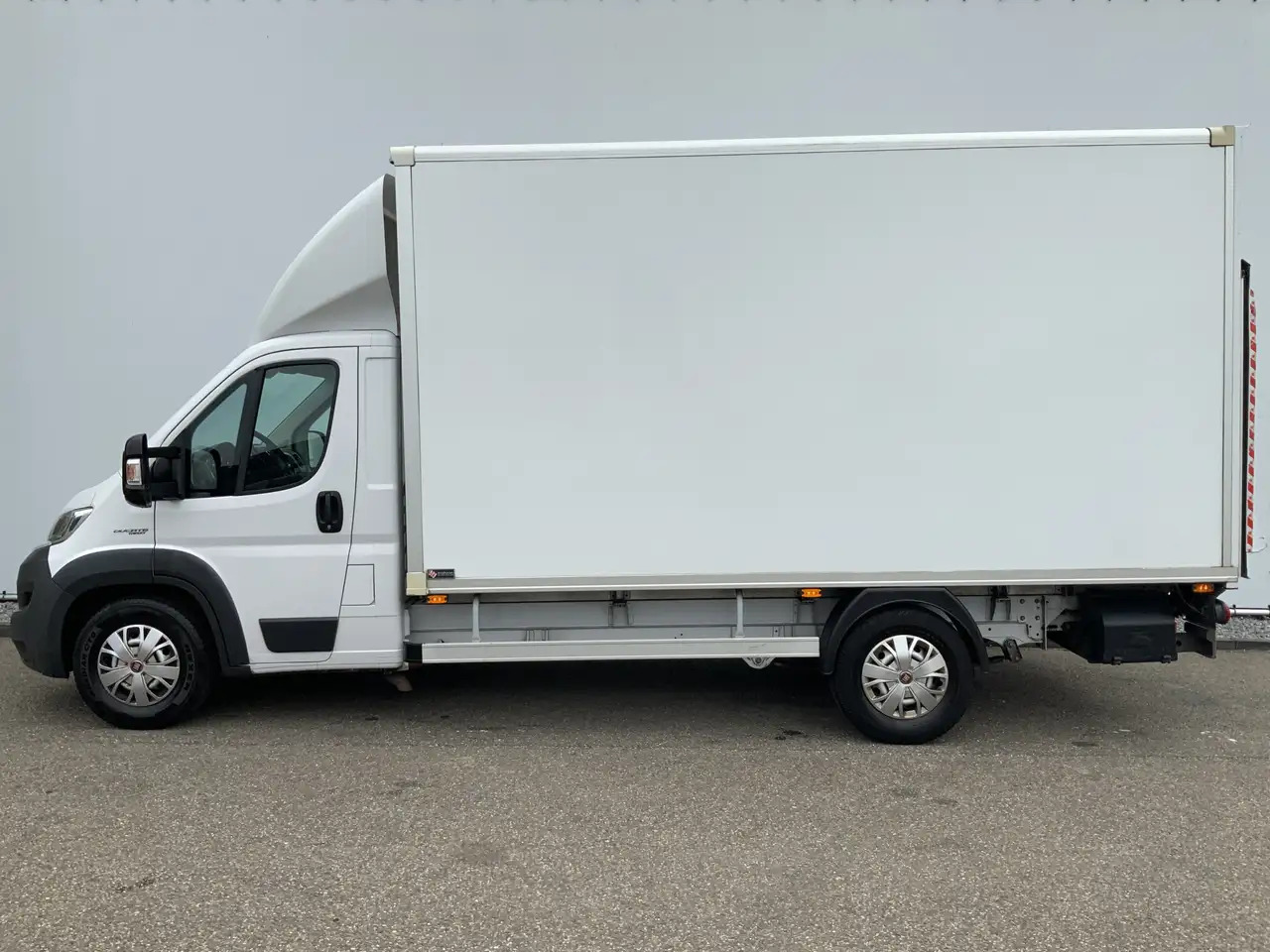Fiat Ducato 35H 2.3 MultiJet L3H1 Meubelbak & Lift & Zijdeur A - Dodávka skřín: obrázek 3 Fiat Ducato 35H 2.3 MultiJet L3H1 Meubelbak & Lift & Zijdeur A - Dodávka skřín: obrázek 3