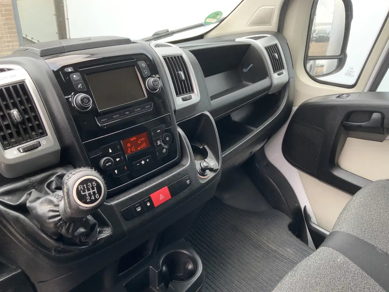 Fiat Ducato 35H 2.3 MultiJet L3H1 Meubelbak & Lift & Zijdeur A - Dodávka skřín: obrázek 4 Fiat Ducato 35H 2.3 MultiJet L3H1 Meubelbak & Lift & Zijdeur A - Dodávka skřín: obrázek 4