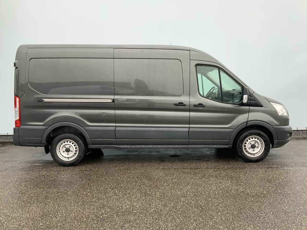 Ford Transit 330 2.2 TDCI L3H3 Ambiente Airco 3 Zits Euro 5 - Furgon: obrázek 3 Ford Transit 330 2.2 TDCI L3H3 Ambiente Airco 3 Zits Euro 5 - Furgon: obrázek 3