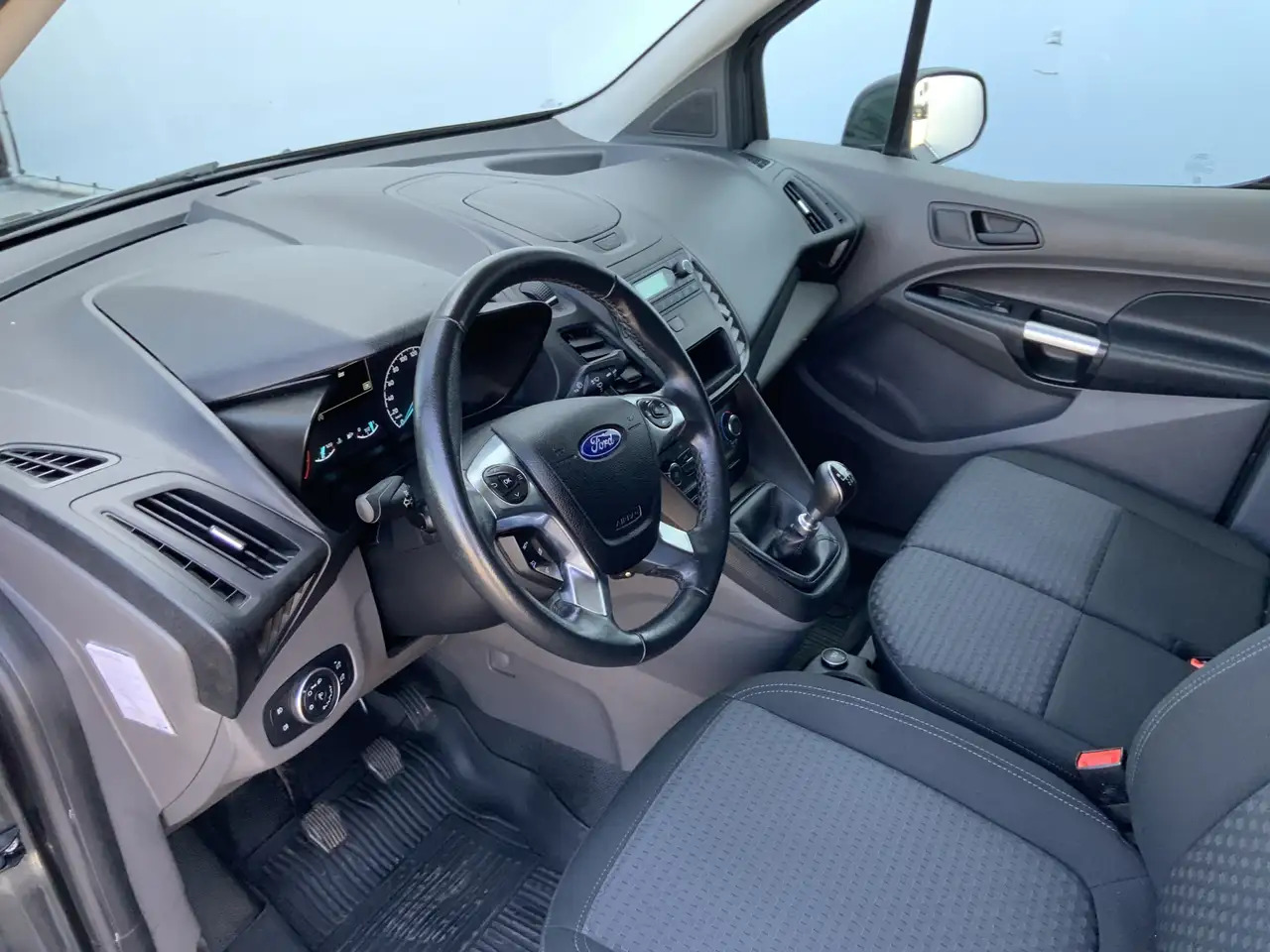 Ford Transit Connect 1.5 EcoBlue L1 Trend Airco Cruise 3 Zits Trekhaak - Malá dodávka: obrázek 5 Ford Transit Connect 1.5 EcoBlue L1 Trend Airco Cruise 3 Zits Trekhaak - Malá dodávka: obrázek 5