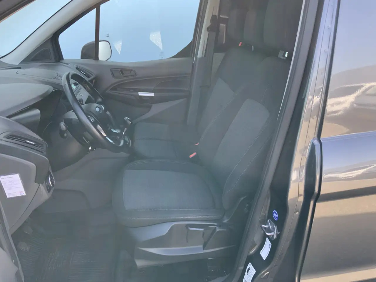 Ford Transit Connect 1.5 EcoBlue L1 Trend Airco Cruise 3 Zits Trekhaak - Malá dodávka: obrázek 4 Ford Transit Connect 1.5 EcoBlue L1 Trend Airco Cruise 3 Zits Trekhaak - Malá dodávka: obrázek 4