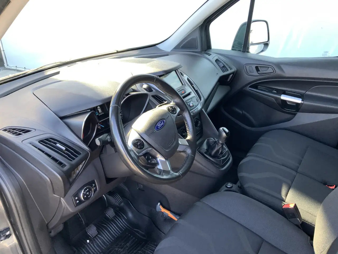 Ford Transit Connect 1.5 TDCI L2 Trend Airco Cruise 3 Zits DakDragers C - Malá dodávka: obrázek 5 Ford Transit Connect 1.5 TDCI L2 Trend Airco Cruise 3 Zits DakDragers C - Malá dodávka: obrázek 5