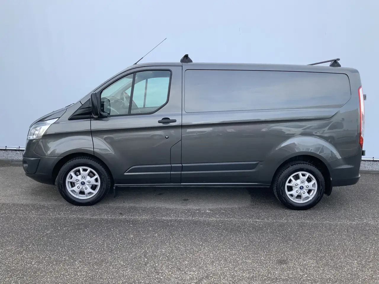 Ford Transit Custom 270 2.2 TDCI L1H1 Trend Airco Camera Cruise Dakdra - Furgon: obrázek 3 Ford Transit Custom 270 2.2 TDCI L1H1 Trend Airco Camera Cruise Dakdra - Furgon: obrázek 3