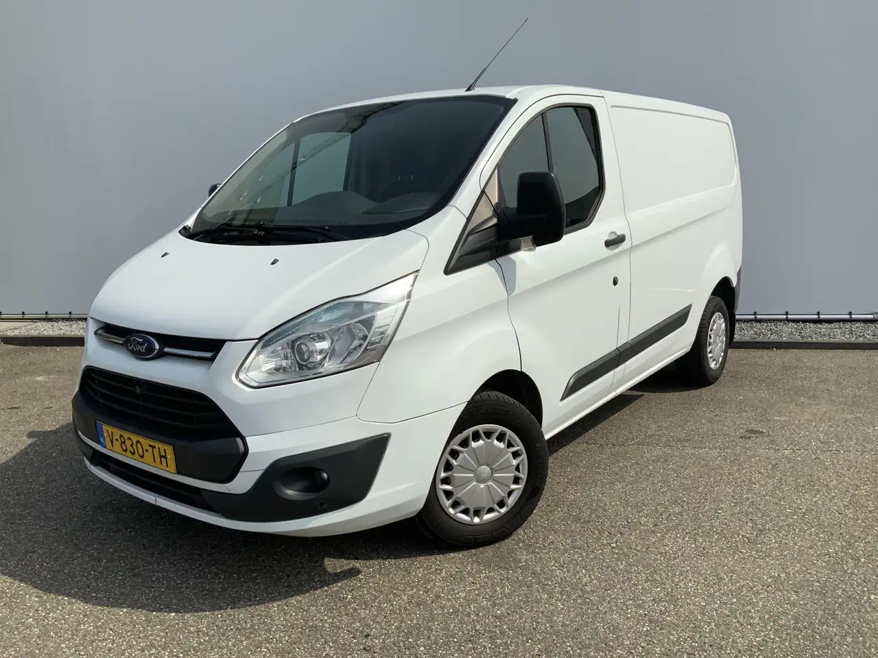 Ford Transit Custom 290 2.2 TDCI L1H2 Trend Airco Cruise 3 Zits Trekha - Furgon: obrázek 1 Ford Transit Custom 290 2.2 TDCI L1H2 Trend Airco Cruise 3 Zits Trekha - Furgon: obrázek 1