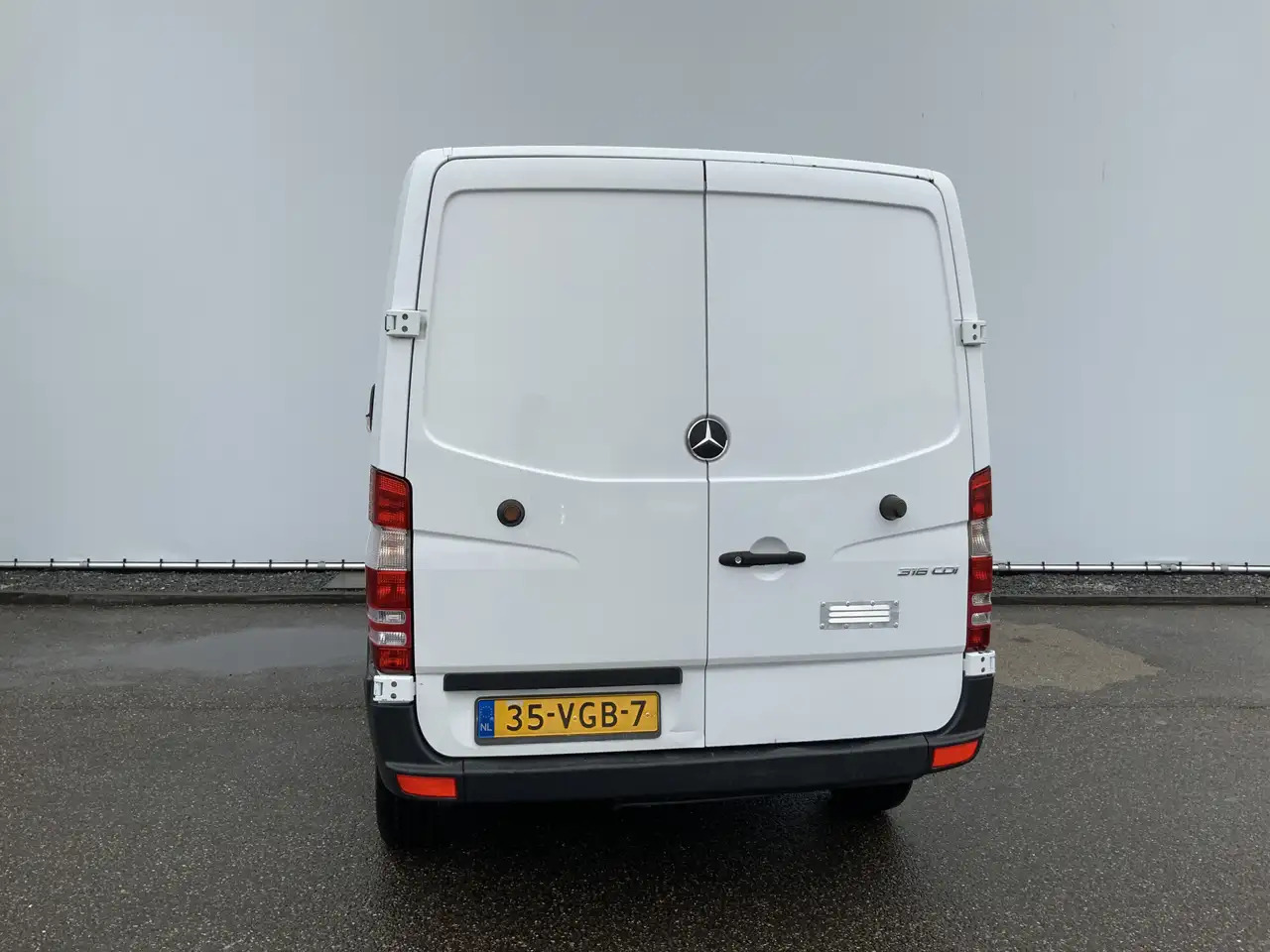 Mercedes-Benz Sprinter 209 2.2 CDI 325 L1H1 Airco Euro 4 - Furgon: obrázek 2 Mercedes-Benz Sprinter 209 2.2 CDI 325 L1H1 Airco Euro 4 - Furgon: obrázek 2