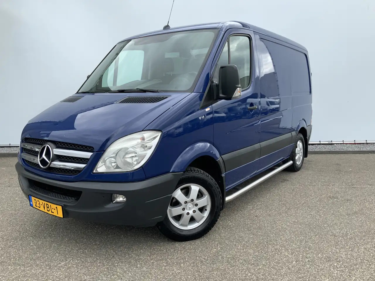 Mercedes-Benz Sprinter 218 3.0 CDI 325 HDL1H1 Automaat Cruise Airco 3 Zit - Furgon: obrázek 1 Mercedes-Benz Sprinter 218 3.0 CDI 325 HDL1H1 Automaat Cruise Airco 3 Zit - Furgon: obrázek 1