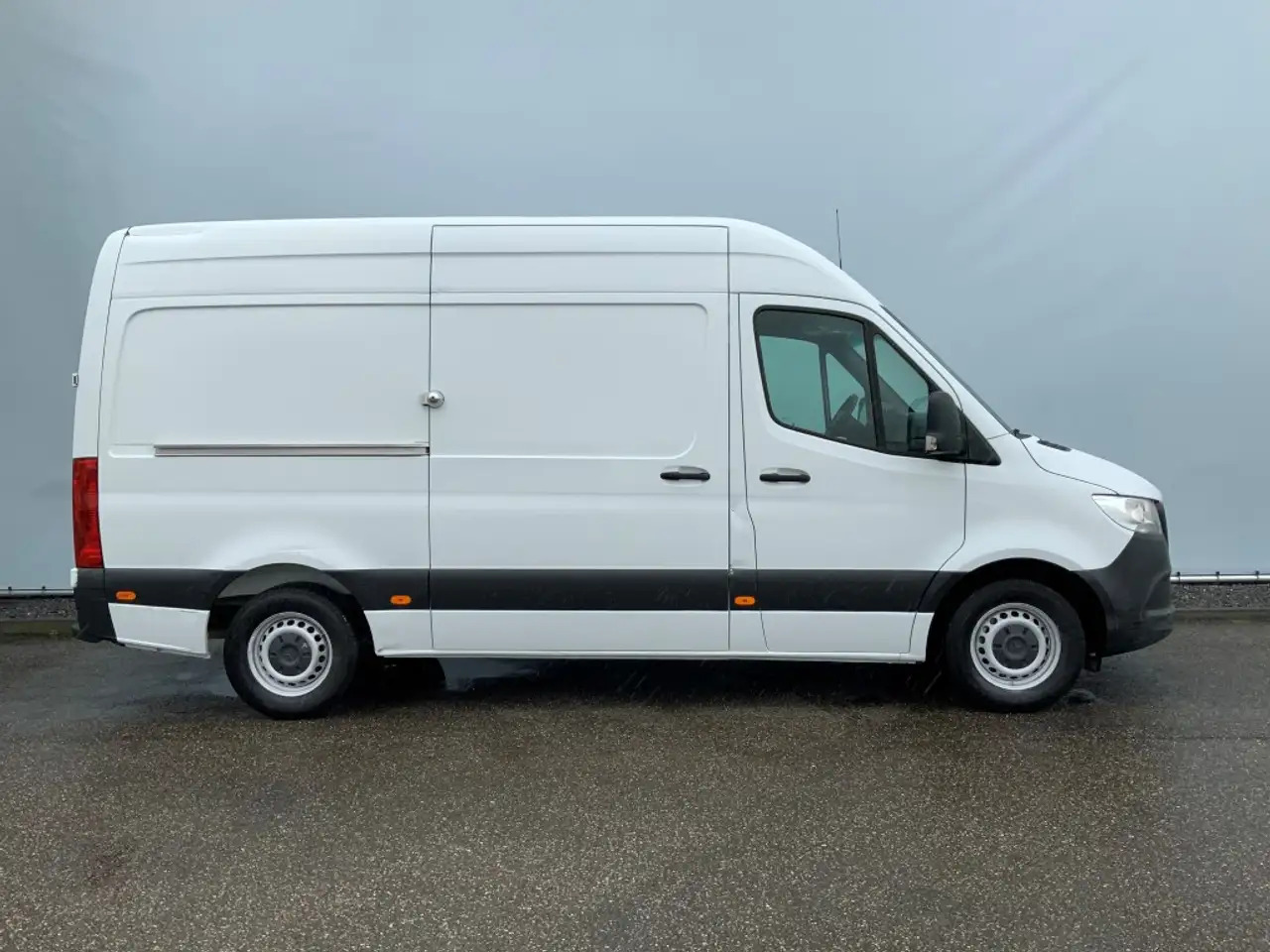 Mercedes-Benz Sprinter 316 2.2 CDI 366 L2 H2 Airco 2 Zits Euro 6 - Furgon: obrázek 3 Mercedes-Benz Sprinter 316 2.2 CDI 366 L2 H2 Airco 2 Zits Euro 6 - Furgon: obrázek 3