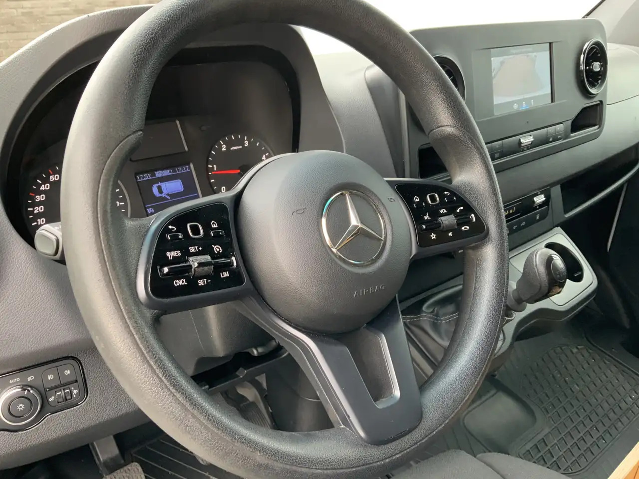 Mercedes-Benz Sprinter 316 2.2 CDI L2H2 Airco Cruise Camera Navi Trekhaak - Furgon: obrázek 5 Mercedes-Benz Sprinter 316 2.2 CDI L2H2 Airco Cruise Camera Navi Trekhaak - Furgon: obrázek 5