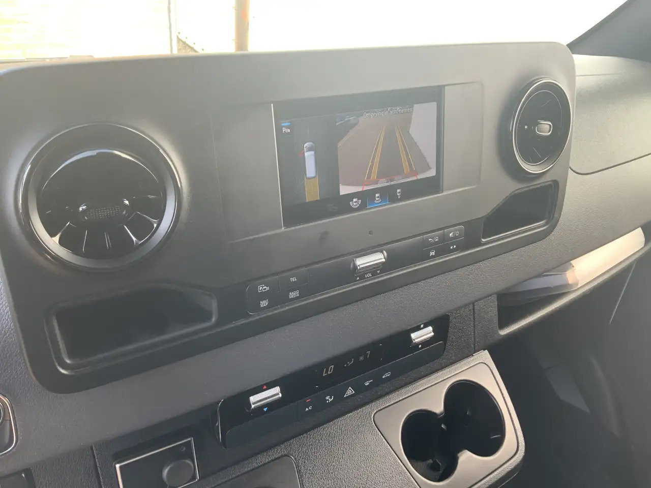 Furgon Mercedes-Benz Sprinter 316 2.2 CDI L2H2 DC Automaat Cruise Airco 3 Zits W: obrázek 6 Furgon Mercedes-Benz Sprinter 316 2.2 CDI L2H2 DC Automaat Cruise Airco 3 Zits W: obrázek 6