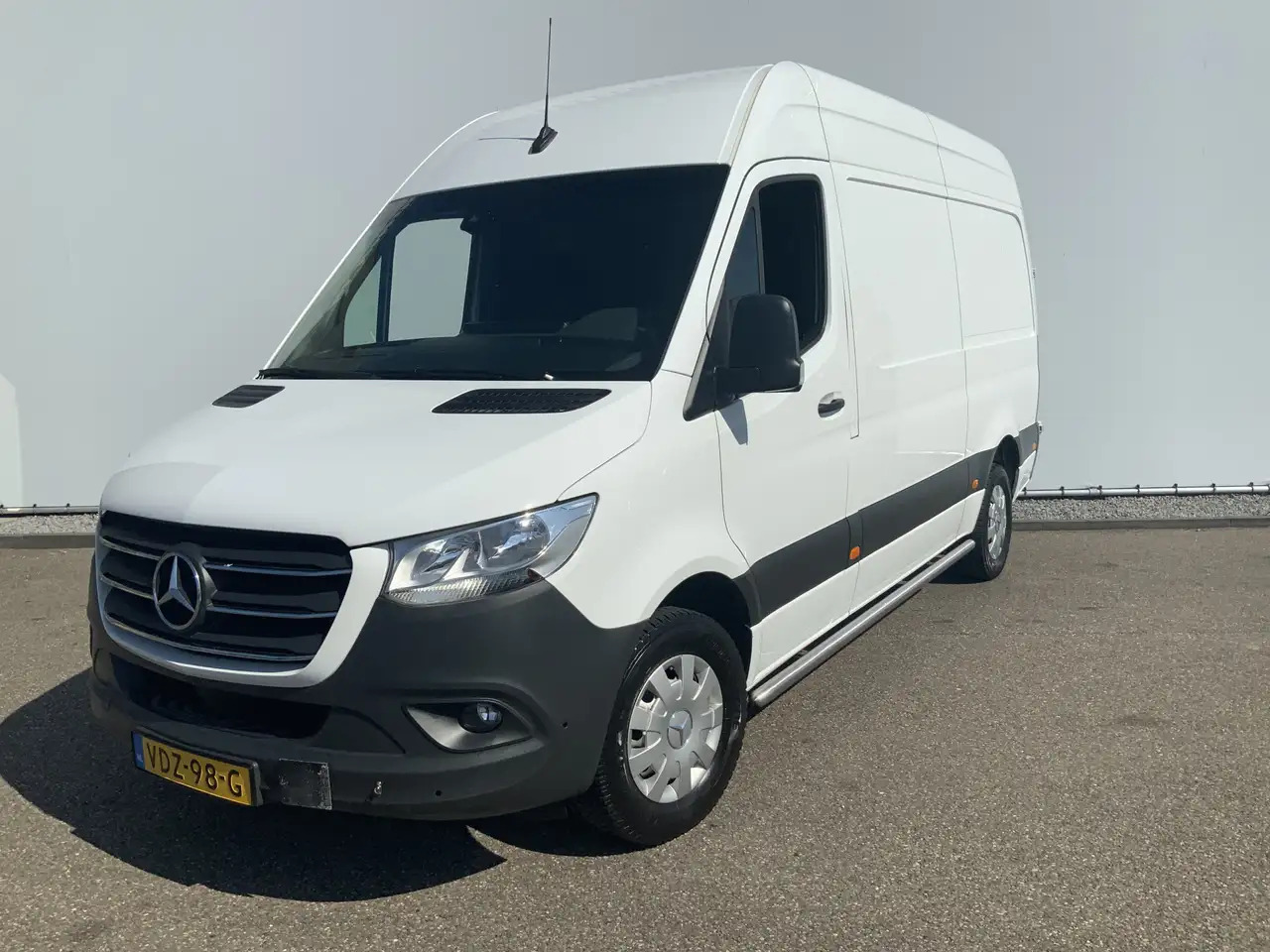 Mercedes-Benz Sprinter 316 2.2 CDI L2H2 DC Automaat Cruise Airco 3 Zits W - Furgon: obrázek 1 Mercedes-Benz Sprinter 316 2.2 CDI L2H2 DC Automaat Cruise Airco 3 Zits W - Furgon: obrázek 1