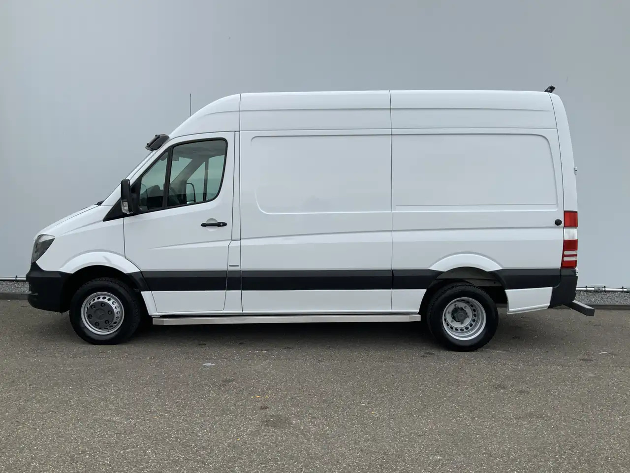 Mercedes-Benz Sprinter 513 2.2 CDI 366 L2H2 Dub Lucht Airco Camera Trekha - Furgon: obrázek 3 Mercedes-Benz Sprinter 513 2.2 CDI 366 L2H2 Dub Lucht Airco Camera Trekha - Furgon: obrázek 3