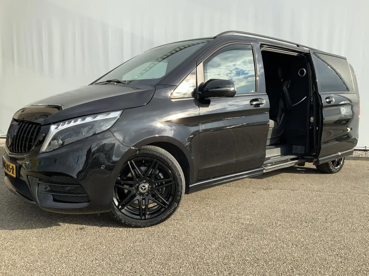 Mercedes-Benz V 300 300d Extra Lang Dub Cab Autom. Avantgarde Edition - Dodávka s dvojitou kabinou: obrázek 2 Mercedes-Benz V 300 300d Extra Lang Dub Cab Autom. Avantgarde Edition - Dodávka s dvojitou kabinou: obrázek 2