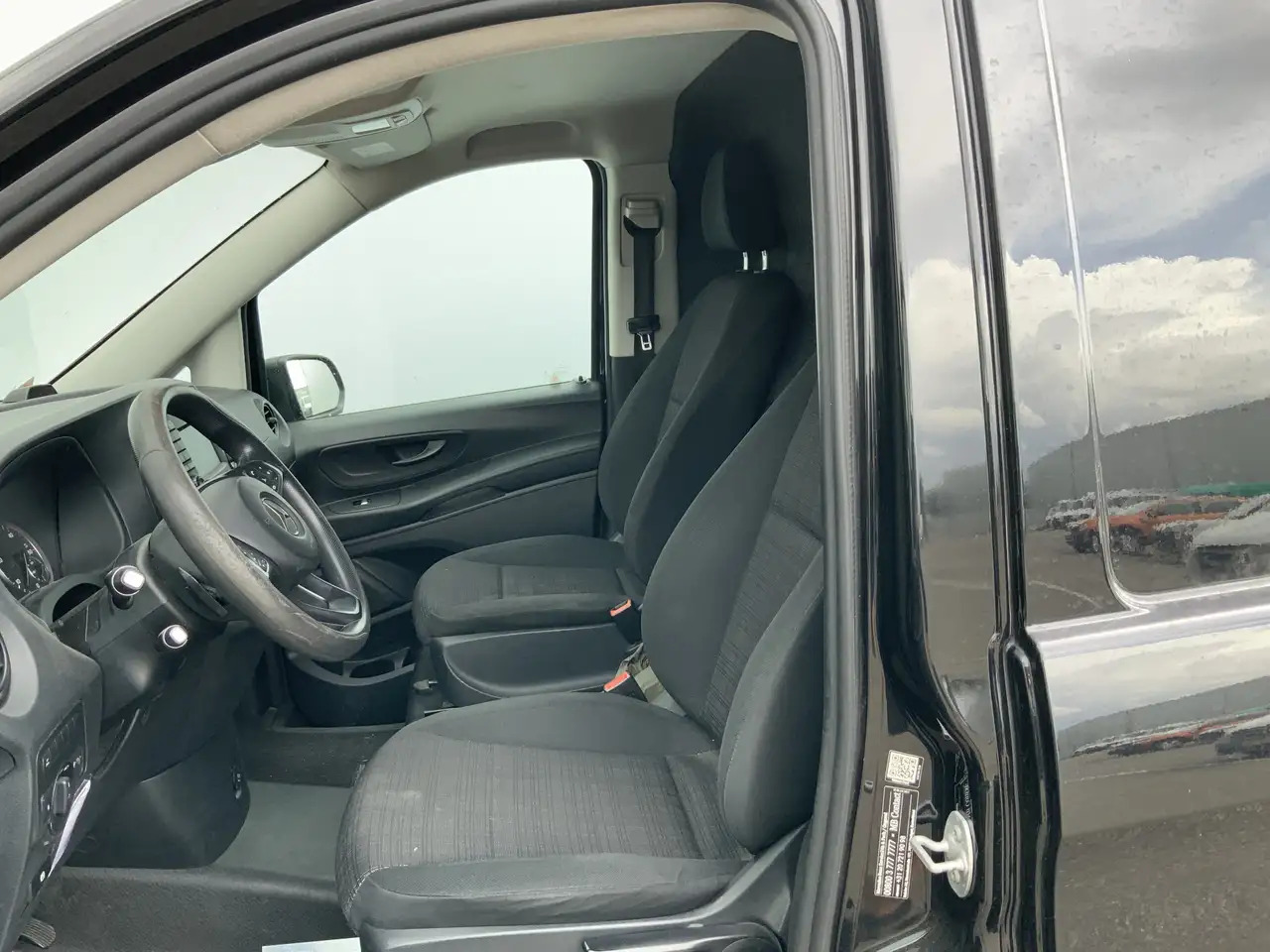 Mercedes-Benz Vito 116 CDI Lang Airco Cruise Camera Navi Side Bar Tre - Malá dodávka: obrázek 5 Mercedes-Benz Vito 116 CDI Lang Airco Cruise Camera Navi Side Bar Tre - Malá dodávka: obrázek 5