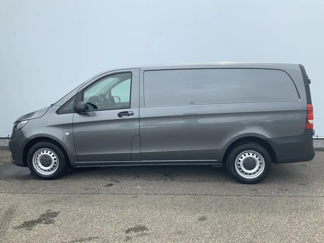 Mercedes-Benz Vito 116 CDI Lang Automaat Airco Cruise amera Navi Trek - Furgon: obrázek 3 Mercedes-Benz Vito 116 CDI Lang Automaat Airco Cruise amera Navi Trek - Furgon: obrázek 3