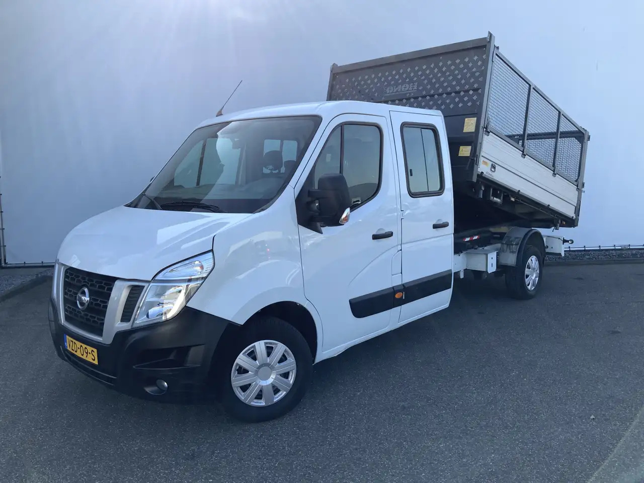 Nissan NV400 2.3 dCi L3H1 Dub Cab 3 Zijde Kipper Airco Bakmaat - Dodávka sklápěč: obrázek 1 Nissan NV400 2.3 dCi L3H1 Dub Cab 3 Zijde Kipper Airco Bakmaat - Dodávka sklápěč: obrázek 1
