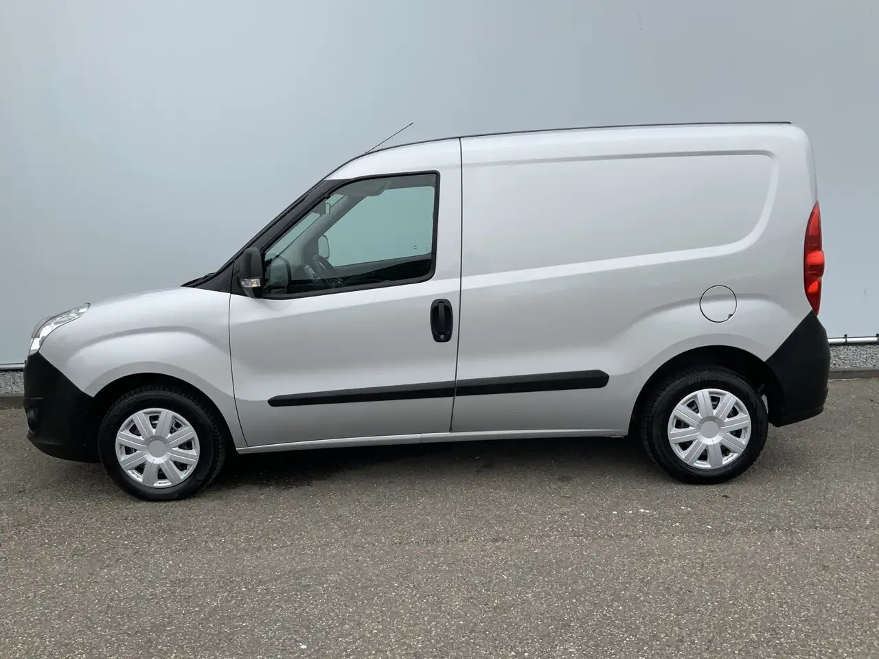 Opel Combo 1.3 CDTi L1H1 Edition Airco Euro 6 - Malá dodávka: obrázek 3 Opel Combo 1.3 CDTi L1H1 Edition Airco Euro 6 - Malá dodávka: obrázek 3