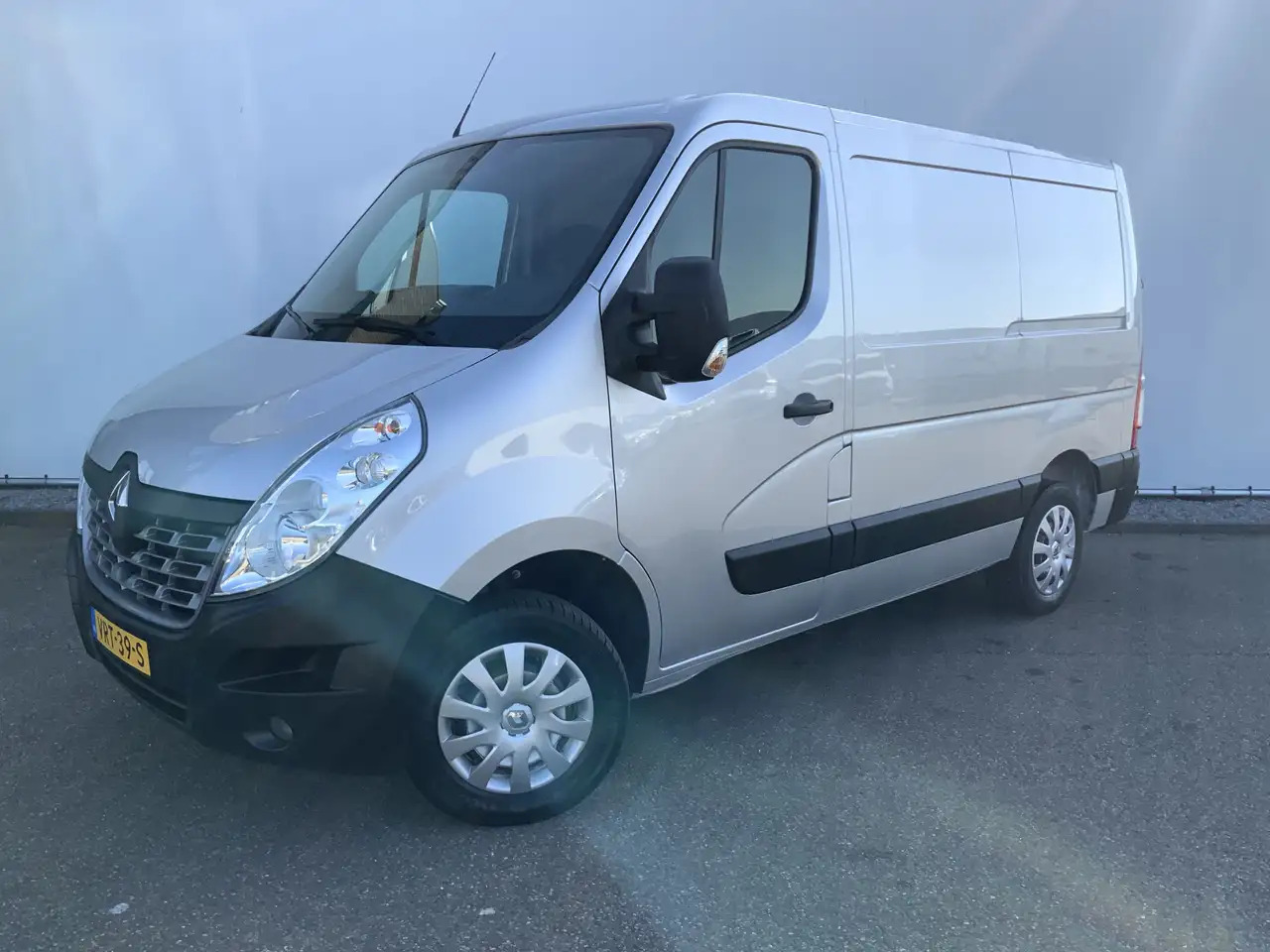 Renault Master T33 2.3 dCi L1H1Airco Cruise 3 Zits Trekhaak 2500 - Furgon: obrázek 1 Renault Master T33 2.3 dCi L1H1Airco Cruise 3 Zits Trekhaak 2500 - Furgon: obrázek 1