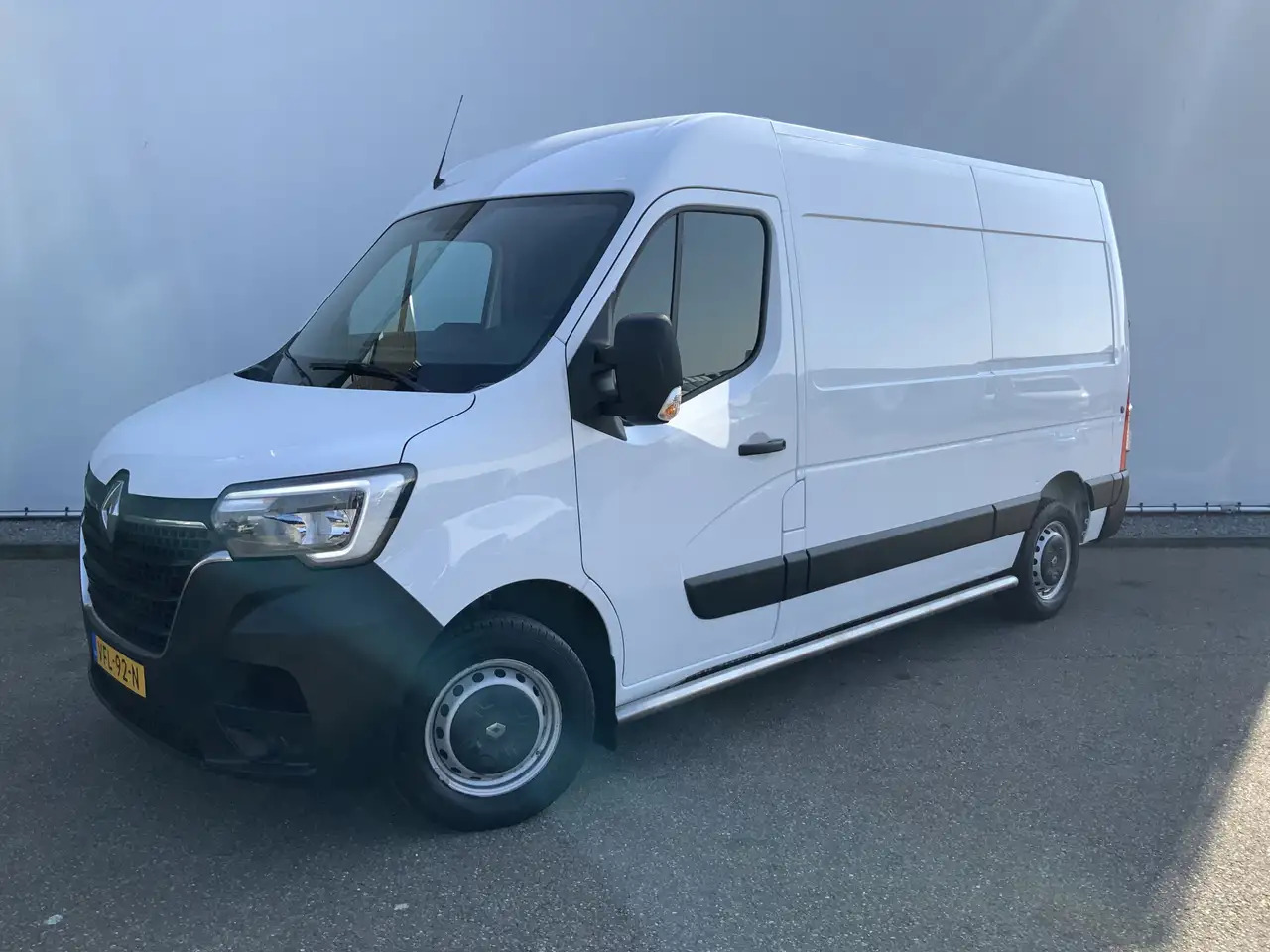 Renault Master T35 2.3 dCi 135 L2H2 Airco Cruise Navi Side Bar Ca - Furgon: obrázek 1 Renault Master T35 2.3 dCi 135 L2H2 Airco Cruise Navi Side Bar Ca - Furgon: obrázek 1
