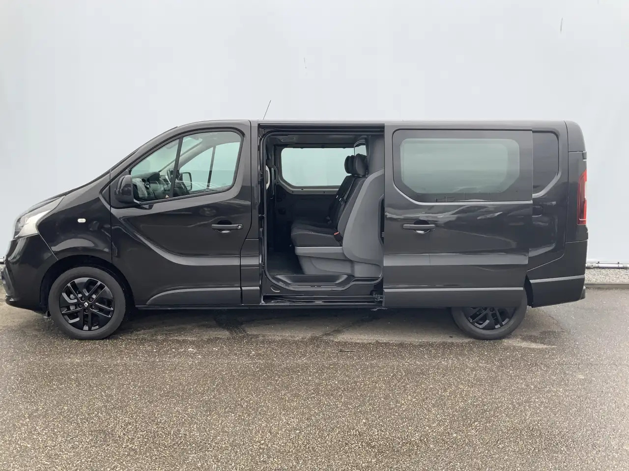 Renault Trafic 1.6 dCi T29 L2H1 Dub Cab 5 Zits Airco Cruise Navi - Dodávka s dvojitou kabinou: obrázek 5 Renault Trafic 1.6 dCi T29 L2H1 Dub Cab 5 Zits Airco Cruise Navi - Dodávka s dvojitou kabinou: obrázek 5