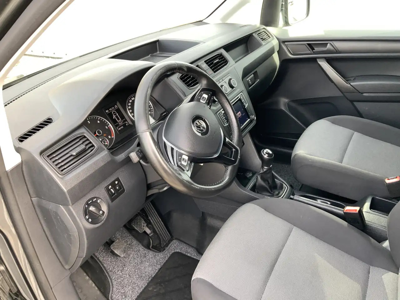 Volkswagen Caddy 2.0 TDI L2H1 BMT Maxi Exclusive Edtion Airco Navi - Malá dodávka: obrázek 5 Volkswagen Caddy 2.0 TDI L2H1 BMT Maxi Exclusive Edtion Airco Navi - Malá dodávka: obrázek 5