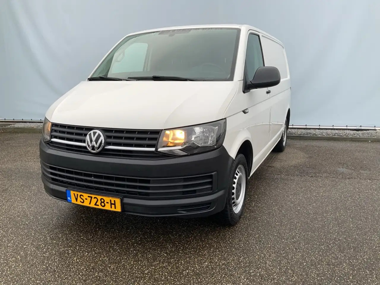 Volkswagen T6 Transporter 2.0 TDI L1H1 Comfortline Airco Navi Trekhaak 2200 - Furgon: obrázek 1 Volkswagen T6 Transporter 2.0 TDI L1H1 Comfortline Airco Navi Trekhaak 2200 - Furgon: obrázek 1