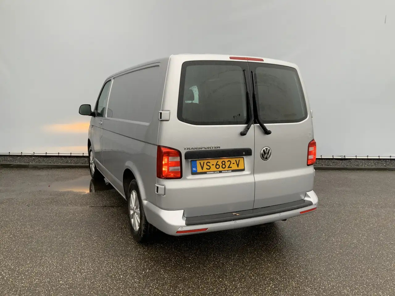 Volkswagen T6 Transporter 2.0 TDI L1H1 Highline Airco Cruise Alu Velg( R Por - Furgon: obrázek 2 Volkswagen T6 Transporter 2.0 TDI L1H1 Highline Airco Cruise Alu Velg( R Por - Furgon: obrázek 2