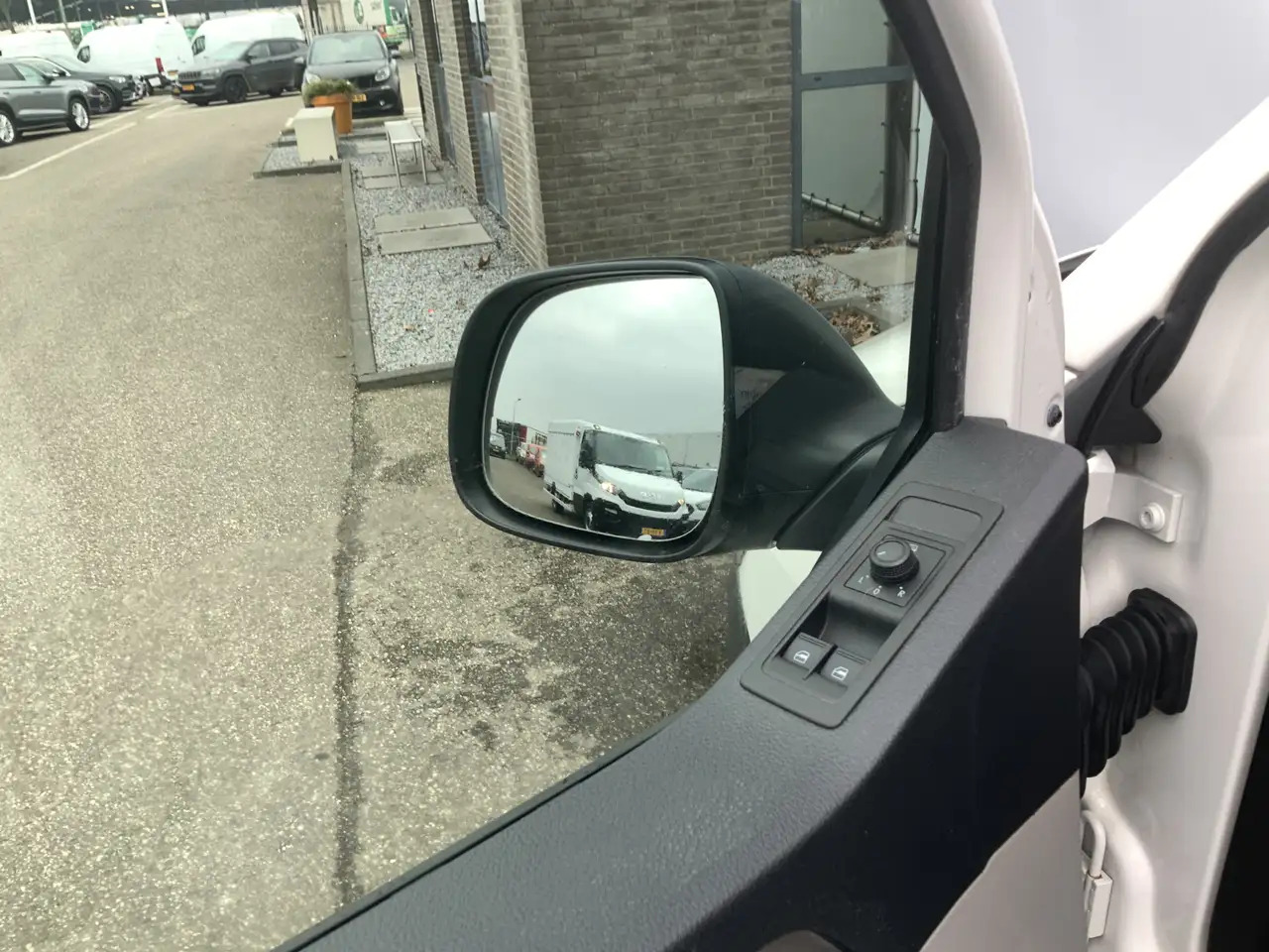 Furgon Volkswagen T6 Transporter 2.0 TDI L2H1 Airco Navi Trekhaak 2200 kg 3 Zits Al: obrázek 6