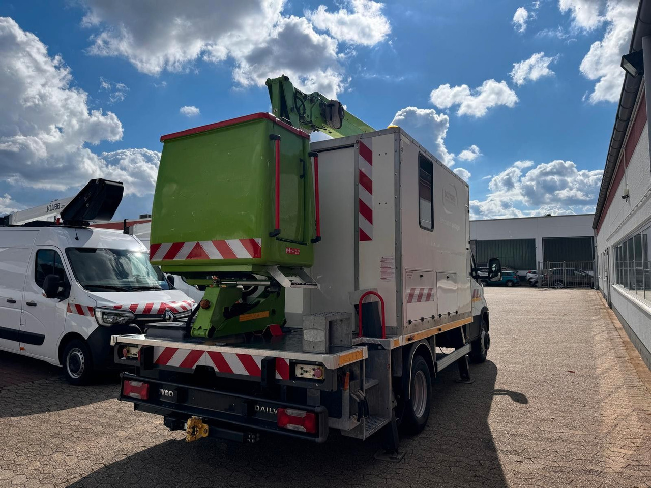Iveco 70C18 Hubarbeitsbühne France Elevateur 172 CPL - Autoplošina: obrázek 5 Iveco 70C18 Hubarbeitsbühne France Elevateur 172 CPL - Autoplošina: obrázek 5